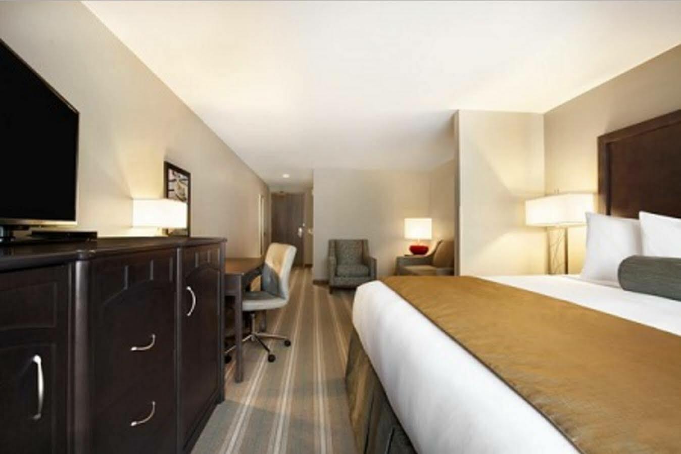 Country & By Radisson, Bemidji, Mn Hotel
